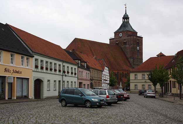 Osterburg, Markt und Nikolaikirche