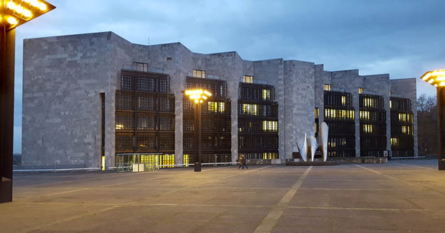 Mainz, Rathaus von Arne Jacobsen und Otto Weitling