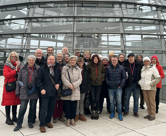 Gruppe vor der Reichstagskuppel