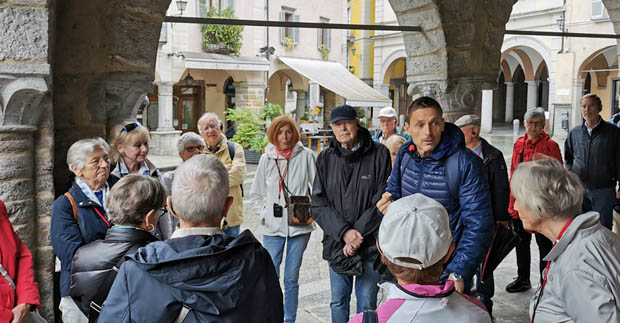 Mit Luca Mestrini in den Arkaden von Domodossola
