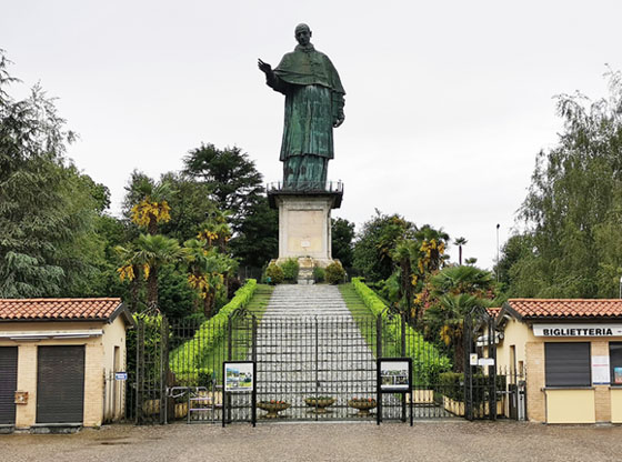 Statue des Hlg. Karl Borromaeus