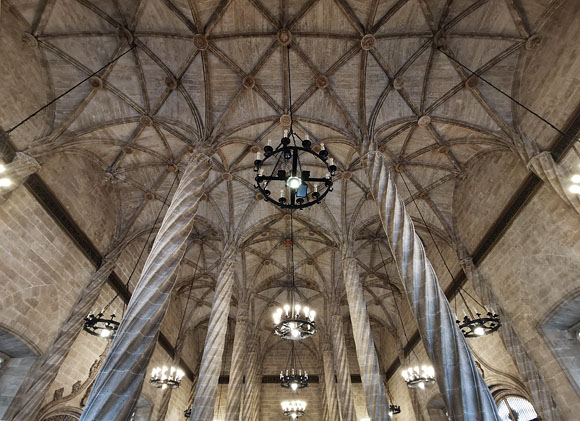 Valencia, Seidenbörse, Inneres